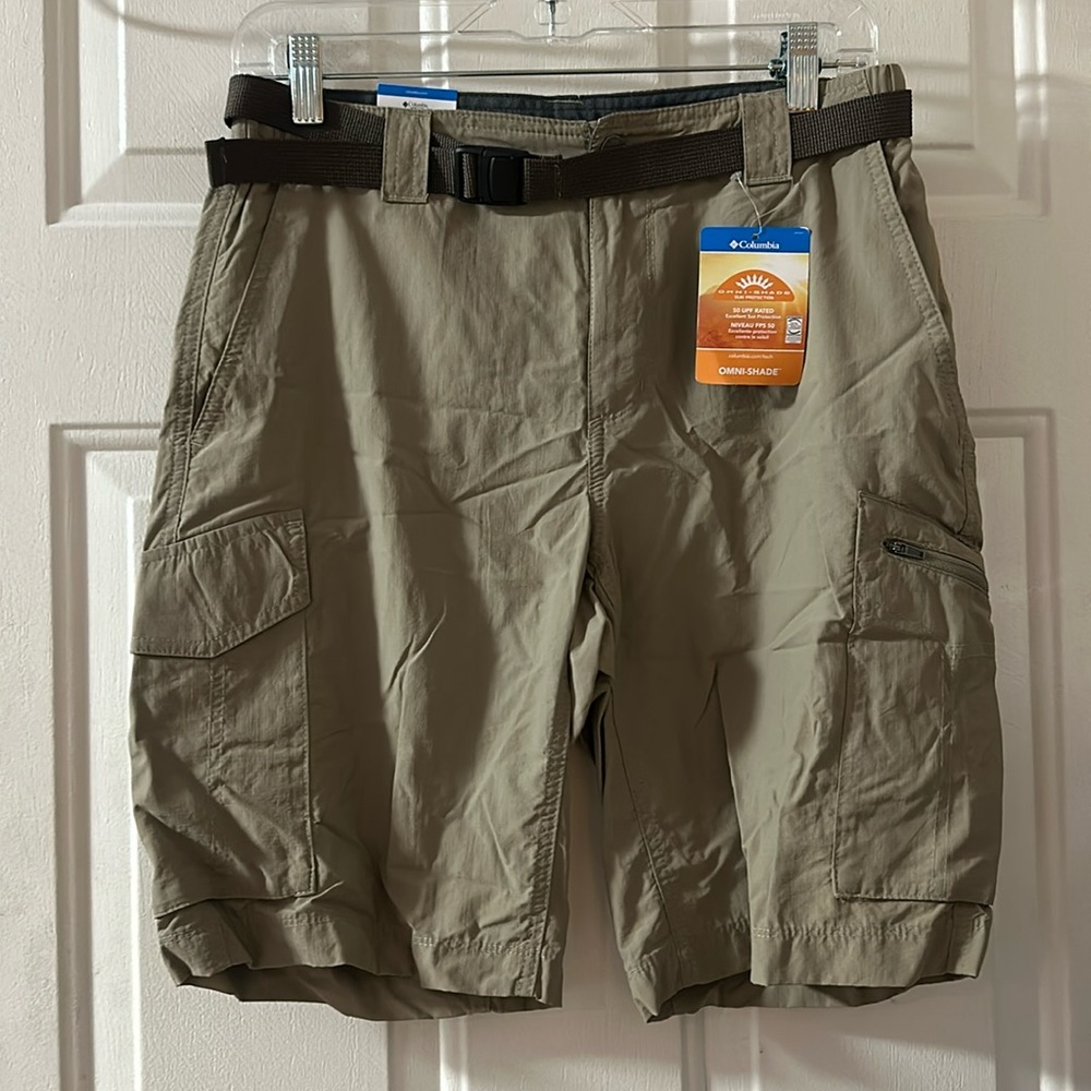 Columbia Silver Ridge Cargo Shorts: TAN: NEW WITH TAGS: SIZE 30